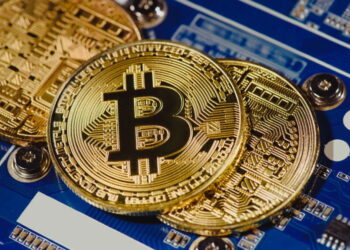 Bitcoin cai antes do anúncio da política monetária americana
