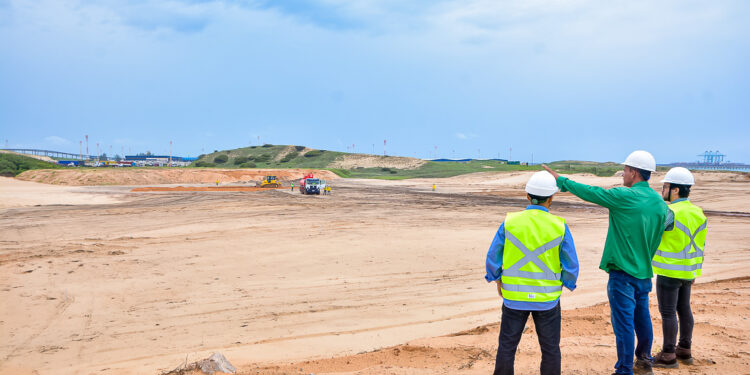 Grupo Equador Dislub comemora o lançamento da Pedra Fundamental do Parque de Tancagem em Pecém
