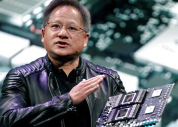 Nvidia tem planos de investir centenas de bilhões na produção de chips nos Estados Unidos, segundo seu CEO