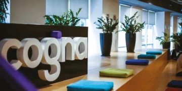 Cogna (COGN3) registrou um lucro líquido ajustado de R$ 985 milhões no 4T24