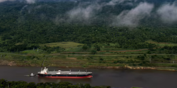 BlackRock compra terminais no Canal do Panamá sob pressão de Trump