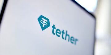 O CEO da Tether está ‘receptivo’ à stablecoin americana em meio a alterações regulatórias e pressão de auditoria