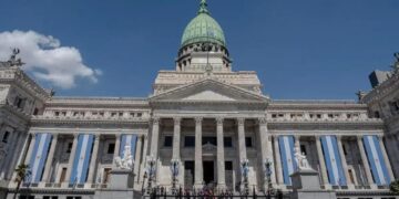 A Argentina busca um desembolso adiantado que represente uma grande parte de seu futuro programa de US$ 20 bilhões com o FMI