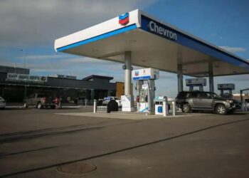 A Chevron comprou 15.380.000 ações da Hess entre janeiro e março deste ano, informou a empresa sediada em Houston em um comunicado (Foto: Leah Hennel/Bloomberg)