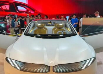 A montadora de carros adotará a tecnologia de cockpit de IA da Banma, apoiada pelo Alibaba