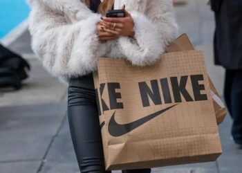A recuperação da Nike depende de criar calçados que sejam essenciais tanto para o desempenho em esportes quanto como parte do vestuário casual