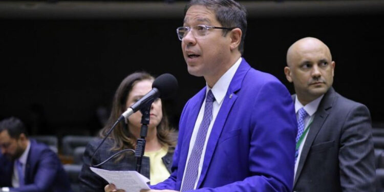 “Vamos investigar cada centavo”, afirma Altineu Côrtes acerca do contrato da COP30