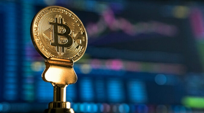 Bitcoin (BTC) dispara e ultrapassa os US$ 91 mil após fala de Trump sobre a reserva de criptomoedas; Cardano (ADA) dispara mais de 60%