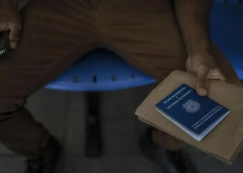 Investidores aguardam a divulgação dos dados de emprego no país.