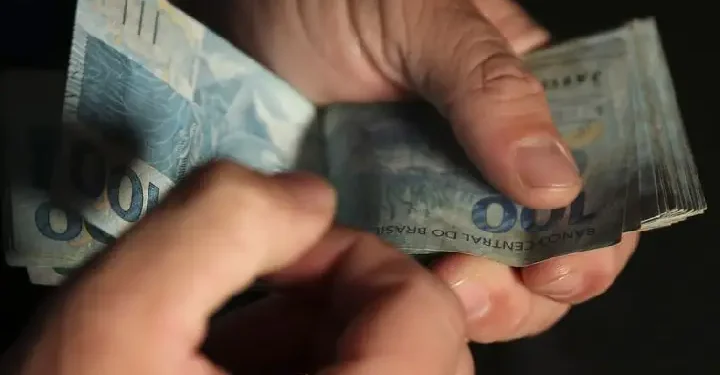 Bancos concedem mais de R$ 1 bilhão em empréstimo consignado privado em sete dias