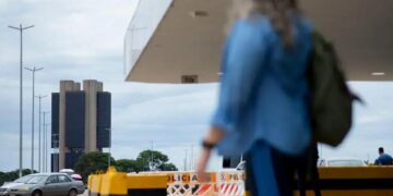 No Brasil, a decisão do Copom será divulgada após o fechamento do mercado, enquanto que nos EUA a decisão será publicada às 15h (horário de Brasília)
