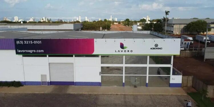 No mês passado, a Lavoro cortou suas projeções de lucros para 2025, e citou um “aperto significativo nas condições de financiamento de estoque”.