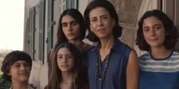 O filme 'Ainda Estou Aqui', estrelado por Fernanda Torres e dirigido por Walter Salles, ganha o Oscar de Melhor Filme Estrangeiro