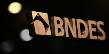 Com a JBS (JBSS3), o BNDES obteve R$ 2,7 bilhões após um acordo de listagem dupla