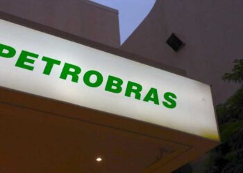 Petrobras (PETR4): seu valor de mercado atinge o nível mais baixo desde junho de 2024