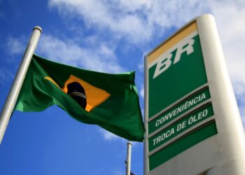 Petrobras (PETR4) estabelece acordo com a Azul para substituir a Voepass