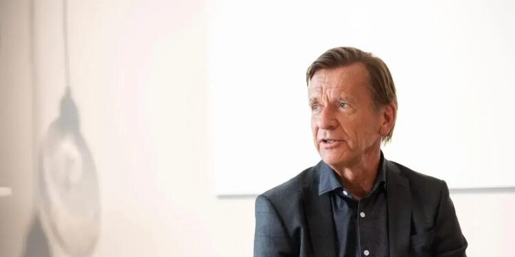 Samuelsson substituirá Jim Rowan em 1º de abril e exercerá um mandato de dois anos enquanto o conselho da empresa procura um sucessor de longo prazo