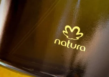 As ações da Natura caem mais de 20% depois que o balanço desapontou os investidores
