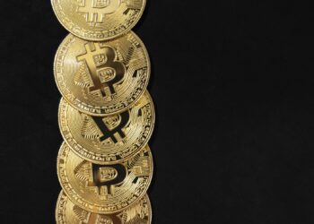Bitcoin retoma a queda após ser aliviado pelo cenário macro no dia anterior