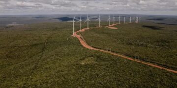 Turbinas eólicas da Casa dos Ventos: projeto visa abastecer refinarias da TotalEnergies na Europa. (Foto: Maria Magdalena Arrellaga/Bloomberg)