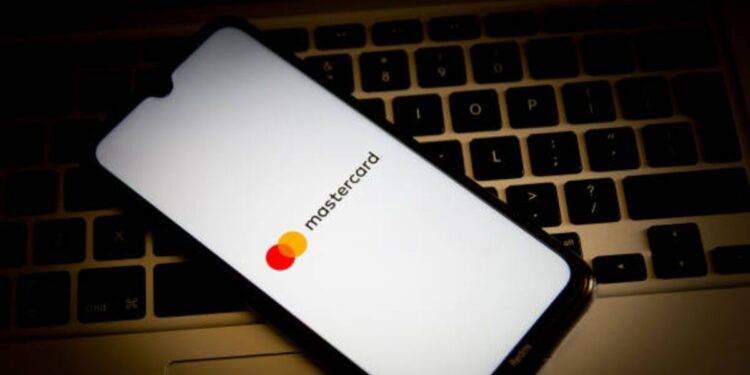 Com investimento para eliminar senhas, Mastercard busca manter a liderança no Brasil, com Pix como seu principal rival