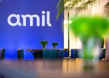 A Amil registrou um lucro de R$ 700 milhões em 2024, após uma reestruturação