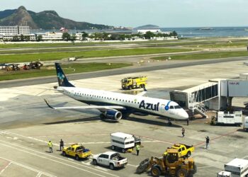 Azul anuncia a realização de uma oferta inicial de ações