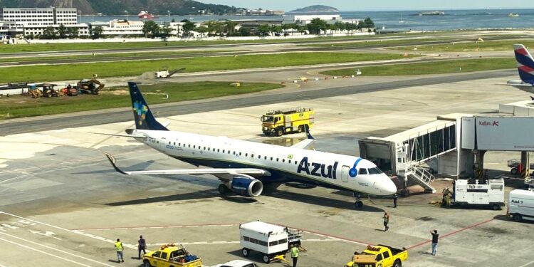 Azul anuncia a realização de uma oferta inicial de ações