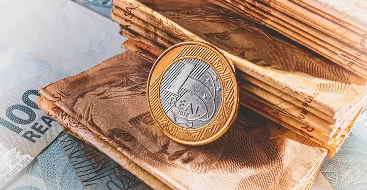 Em março, AZIN11 obteve um retorno de 205% do CDI, elevando os dividendos