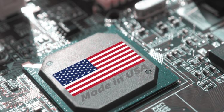 Trump anuncia abertura de investigação sobre semicondutores e remédios