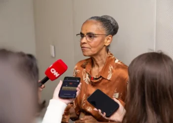Marina Silva afirma que a atitude de Trump em relação ao clima desencoraja as empresas