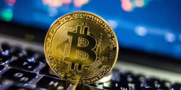 Bitcoin (BTC) está a caminho de encerrar o mês com ganhos significativos e preços acima de 95 mil dólares; confira as criptomoedas de hoje