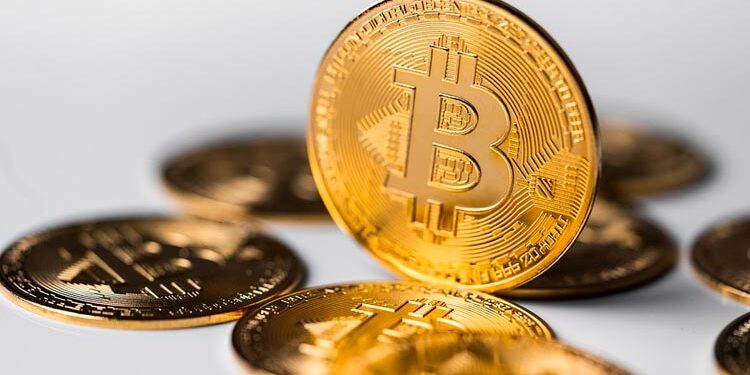 Bitcoin (BTC) mantém recuperação acima de 84 mil dólares — o mercado cripto resiste à pressão