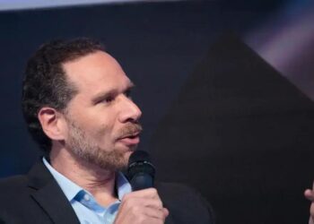 Inteligência Artificial: O Tsunami que Transforma Startups em 2025