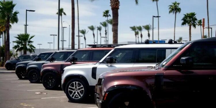 Jaguar Land Rover Interrompe Exportações para os EUA