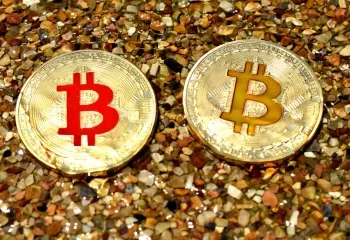 Bitcoin diminui após forte alta e retorna à região dos US$ 80 mil