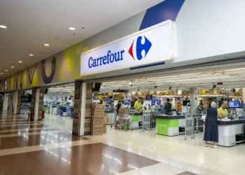 O Carrefour (CRFB3) deve confirmar sua saída da Bolsa na semana que vem