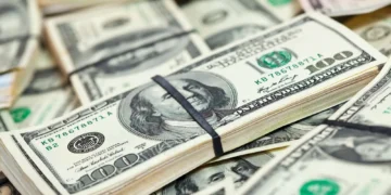 O dólar recua pela sétima vez consecutiva, encerrando o dia a R$ 5,64