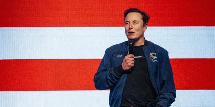 Musk Chama Navarro de Burro e Revela Divisão na Trump