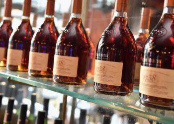 Remy Cointreau: CEO Eric Vallat Saiu Após Queda de 64%