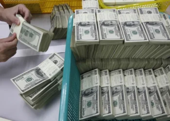 Em abril, o saldo positivo do fluxo cambial atingiu US$ 2,483 bilhões