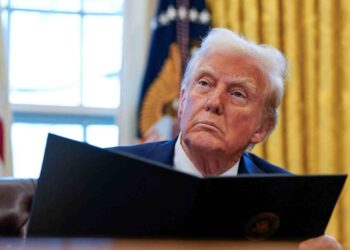 Trump aumenta imposto contra a China para 125% e anuncia diminuição nas tarifas para outros países