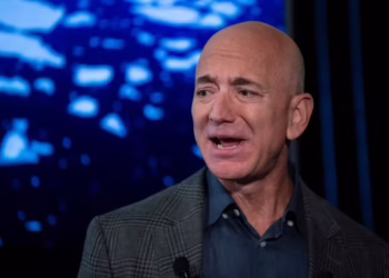 Jeff Bezos planeja vender até US$ 4,75 bilhões em ações da Amazon nos próximos 12 meses