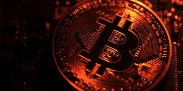 Bitcoin passa por instabilidade, porém está se aproximando de um recorde histórico após atingir os US$ 107 mil