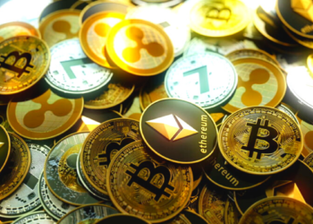 Bitcoin (BTC) ultrapassa os US$ 97 mil, beneficiado pela guerra comercial e pela Super Quarta; a criptomoeda pretende atingir os US$ 100 mil novamente?