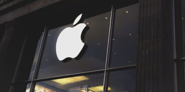 Apple (AAPL34) fatura 180 bilhões de dólares com a trégua entre EUA e China