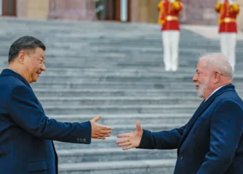 BCs de Brasil e China fecham acordo para troca direta de moedas