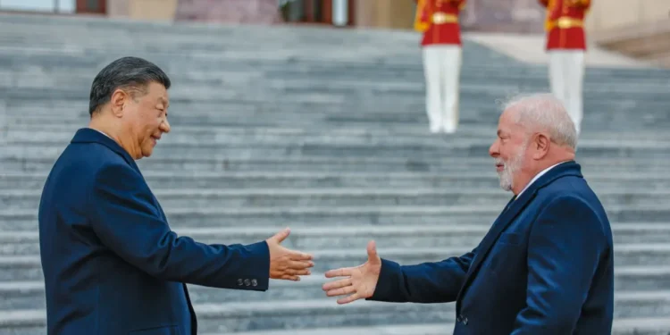 BCs de Brasil e China fecham acordo para troca direta de moedas