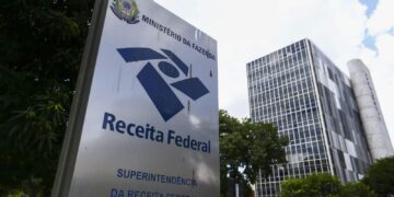 A Receita Federal envia um alerta a todos que realizam transferências através do PIX