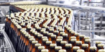 No primeiro trimestre, a Ambev (ABEV3) registrou um lucro líquido de R$ 3,8 bilhões